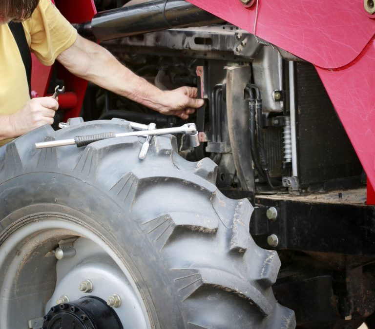 5 sfaturi pentru întreținerea corectă a tractorului